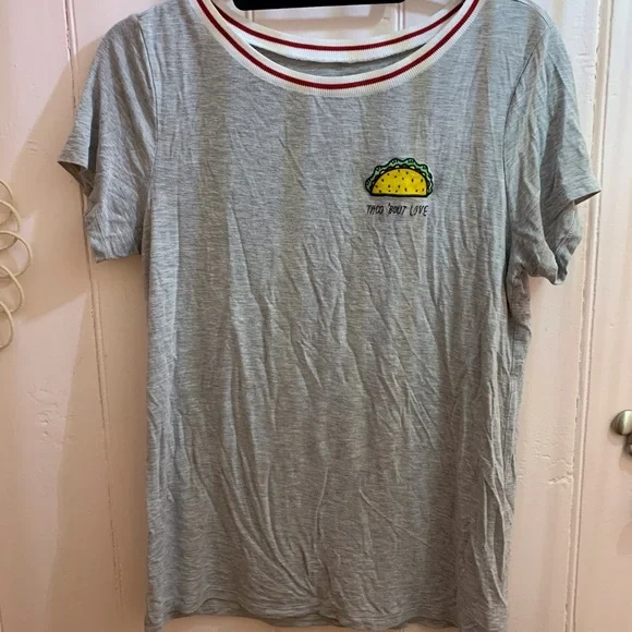 Embroidered t-shirt - Picture 1 of 2